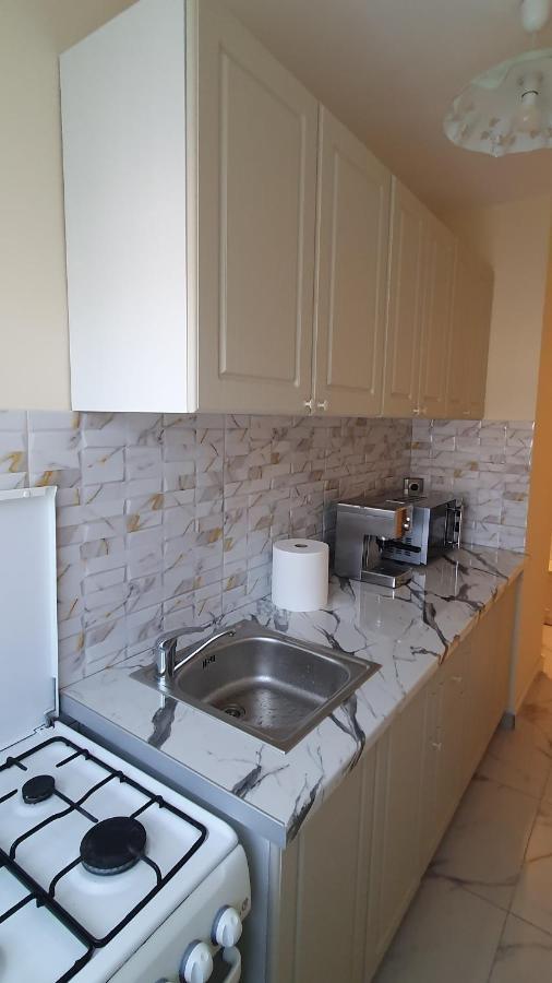 Apartament Estera Apartment Oradea Bagian luar foto