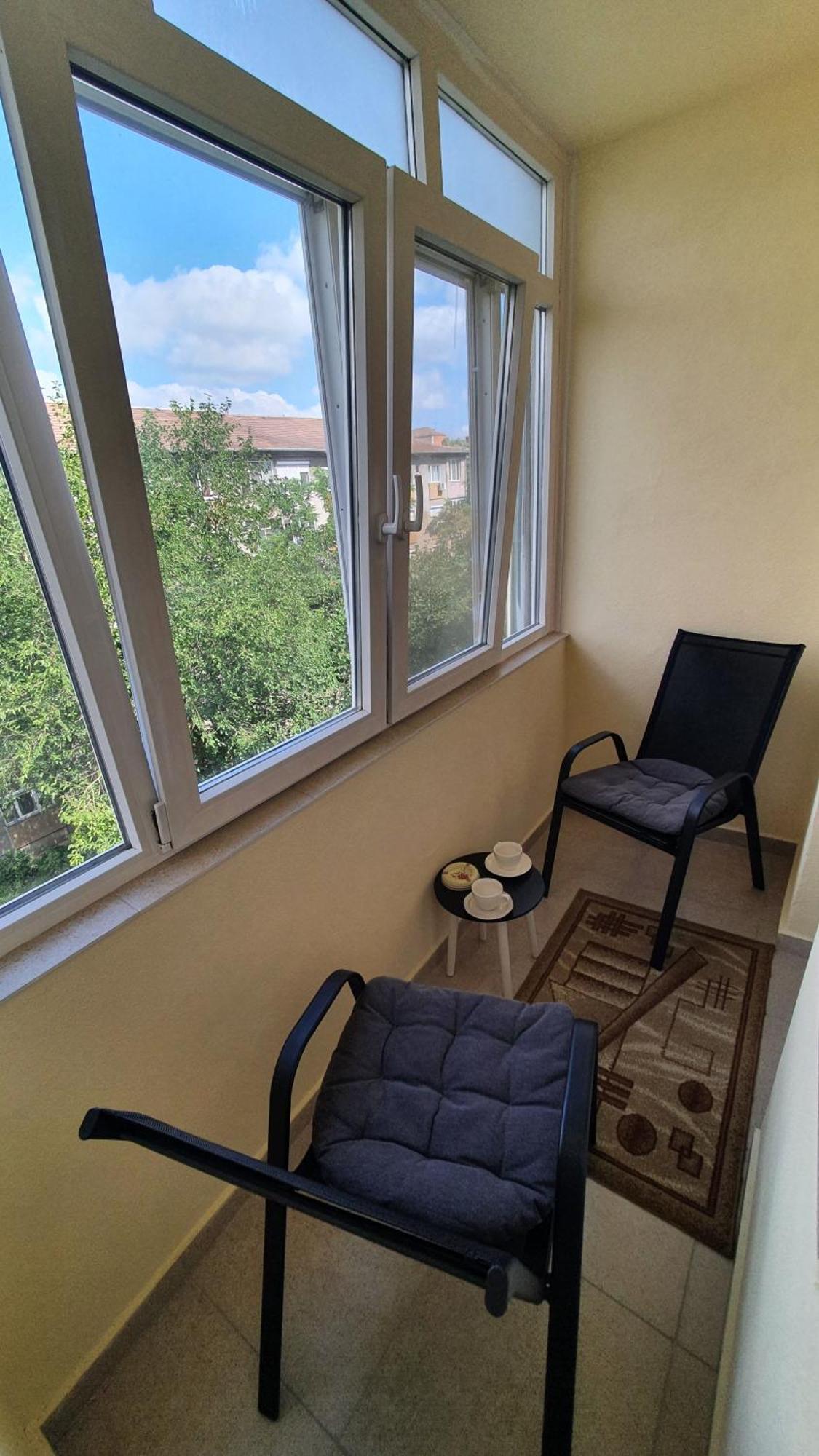 Apartament Estera Apartment Oradea Bagian luar foto